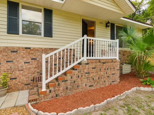 1623 West Rd, Jacksonville, FL 32216