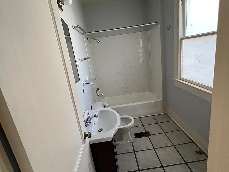 1833 Central Ave — Photo 6