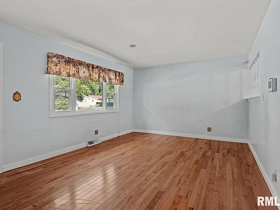 5th image of 2520 Sherborn Rd