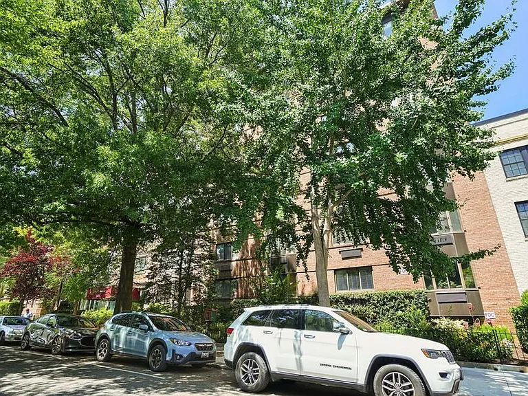 1825 T St NW #304 — Photo 25