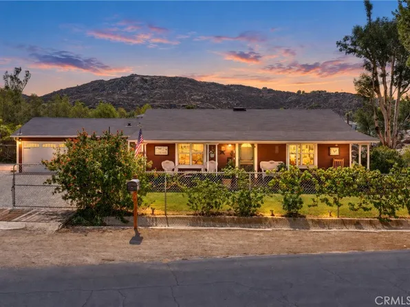 41097 Crest Dr, Hemet, CA 92544