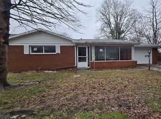 619 Elm St, Clinton, IN 47842