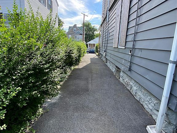 5th image of 416 Highland Avenue