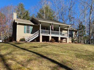 735 Golf Course Cir, Murphy, NC 28906
