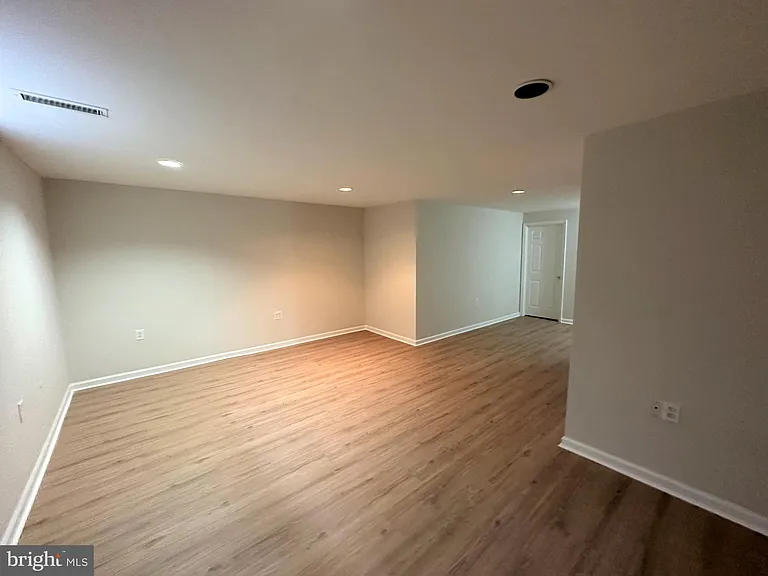 7822 Brookview Ct — Photo 26
