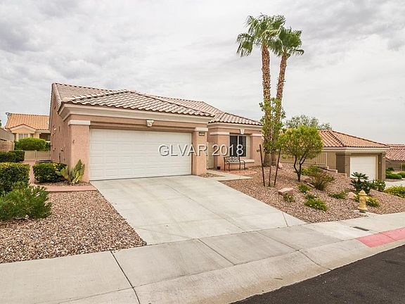 4th image of 10416 Longwood Dr