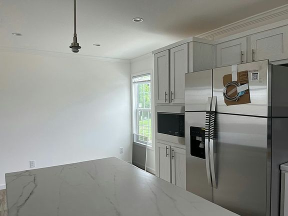 5th image of 17 Eland Dr #17