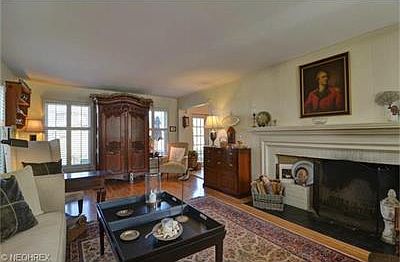 3rd image of 267 Parkside Dr