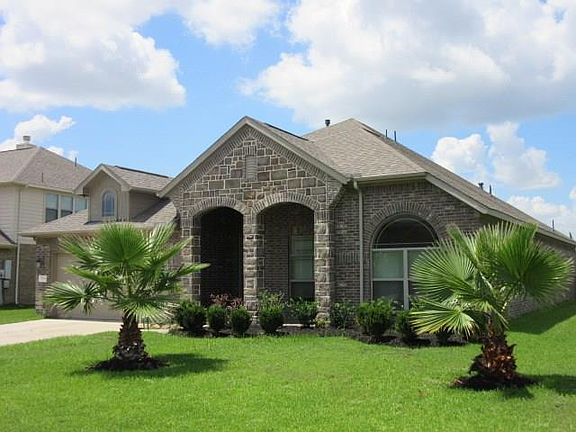 2nd image of 7706 Eastwood Lake Ln