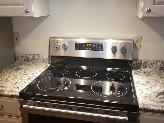 3rd image of 10768 Southwind Dr