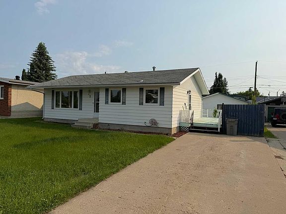 3rd image of 22 Athabasca Dr