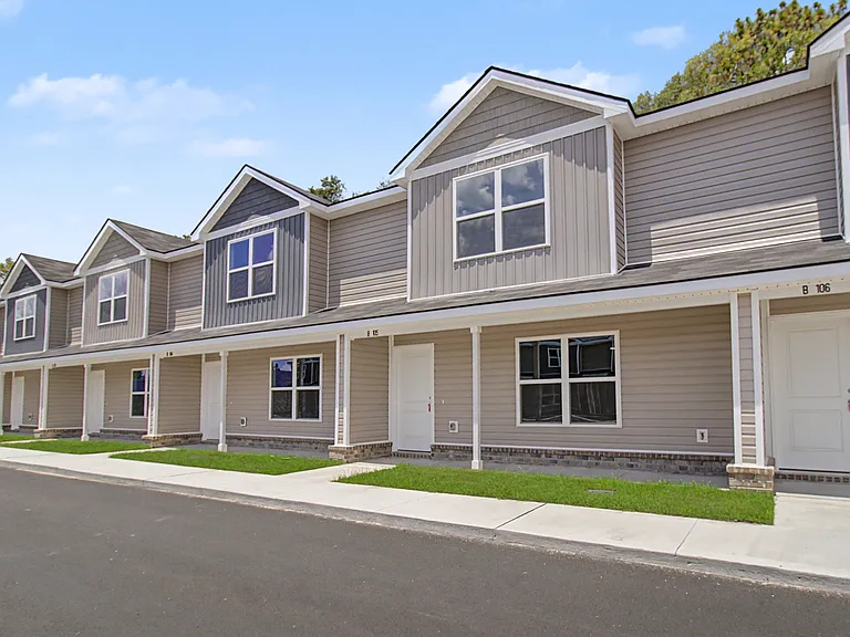 20 Frasier Ln SW #B — Photo 2