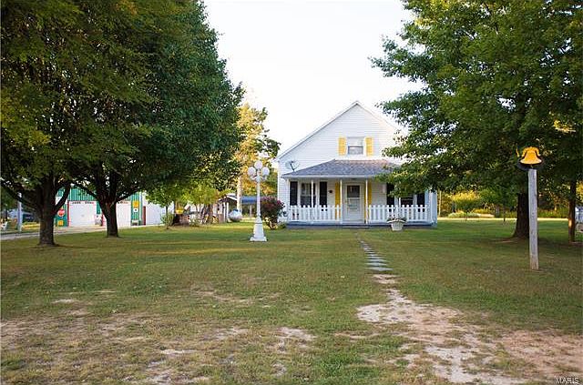 1st image of 35 Civey Blvd