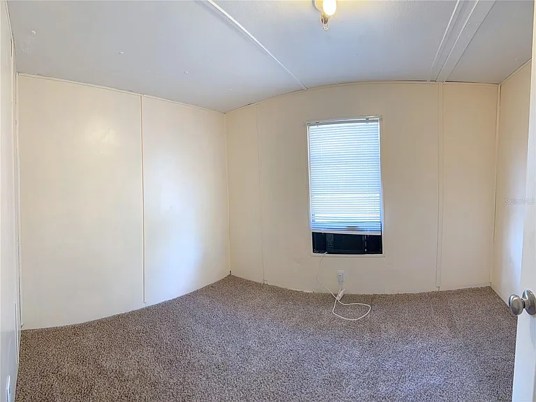 18225 SE 22nd Pl — Photo 4