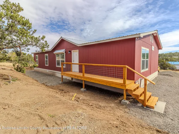 138 Mountain View Rd, Capitan, NM 88316