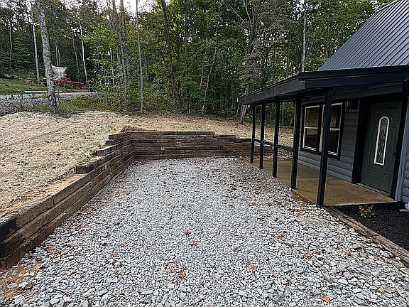 2nd image of 250 Little Cabin Ln