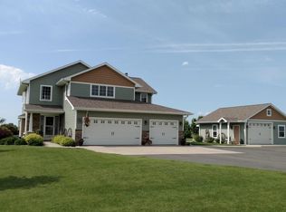 3765 Maxwell Rd, Oshkosh, WI 54904