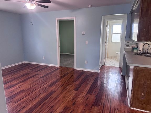 4th image of 22609 Laukel St