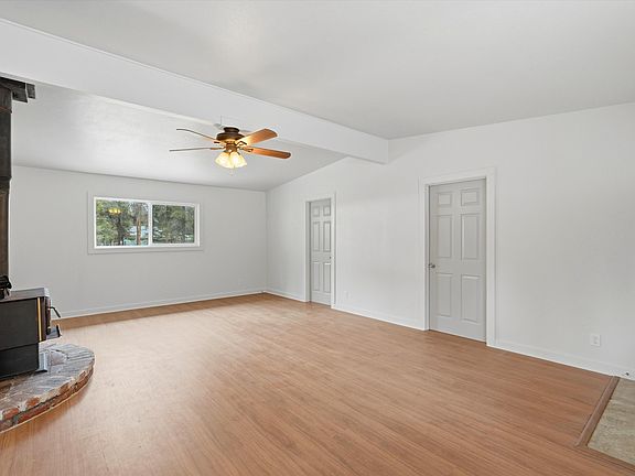5th image of 52856 Meadow Ln