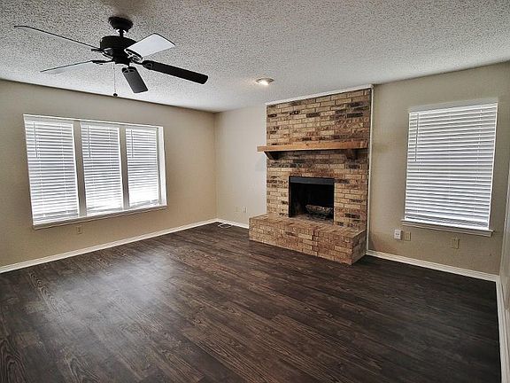 3rd image of 1818 Family Cir
