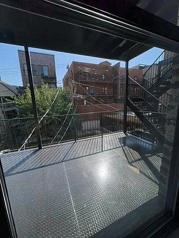 715 W Aldine Ave #2 — Photo 23