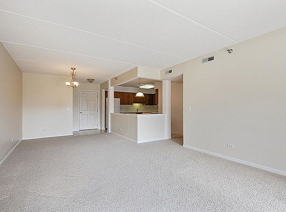 3rd image of 7091 W Touhy Ave APT 302