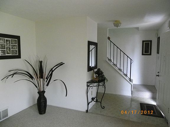3rd image of 2116 Keller Pl W
