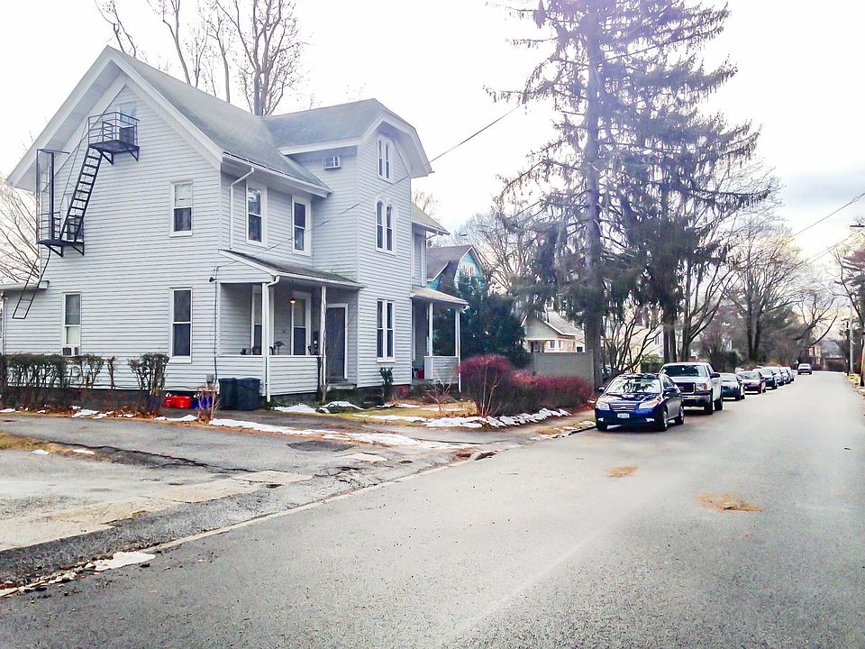 1st image of 20 Van Wyck St APT 3