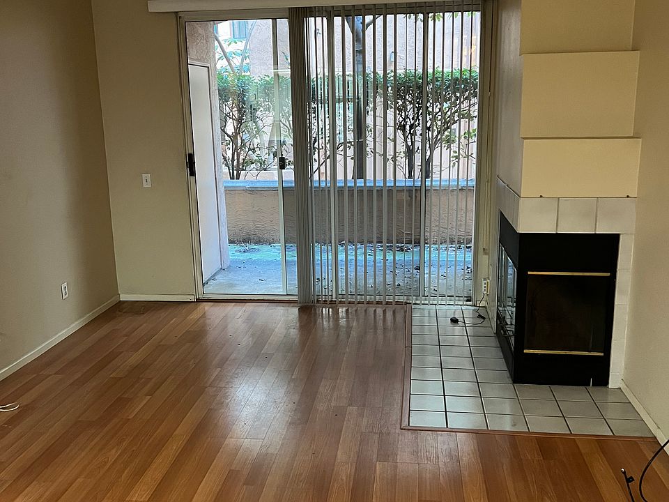 1st image of 640 Camino De La Reina #1103