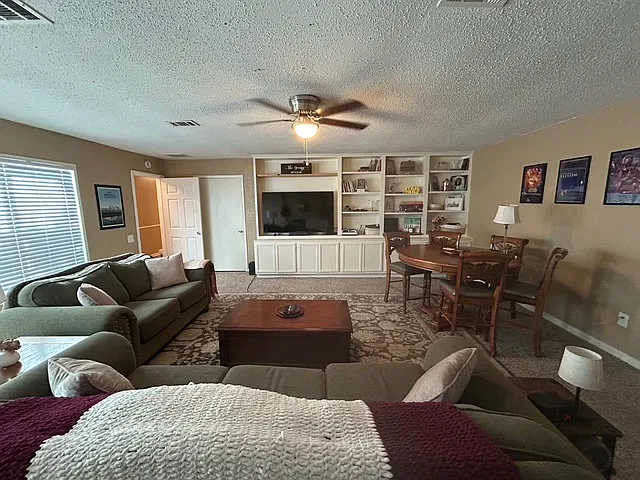 1606 Lemon Tree - 1 — Photo 3