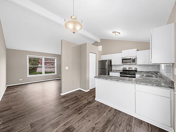 3rd image of 3308 N Lewis Ave