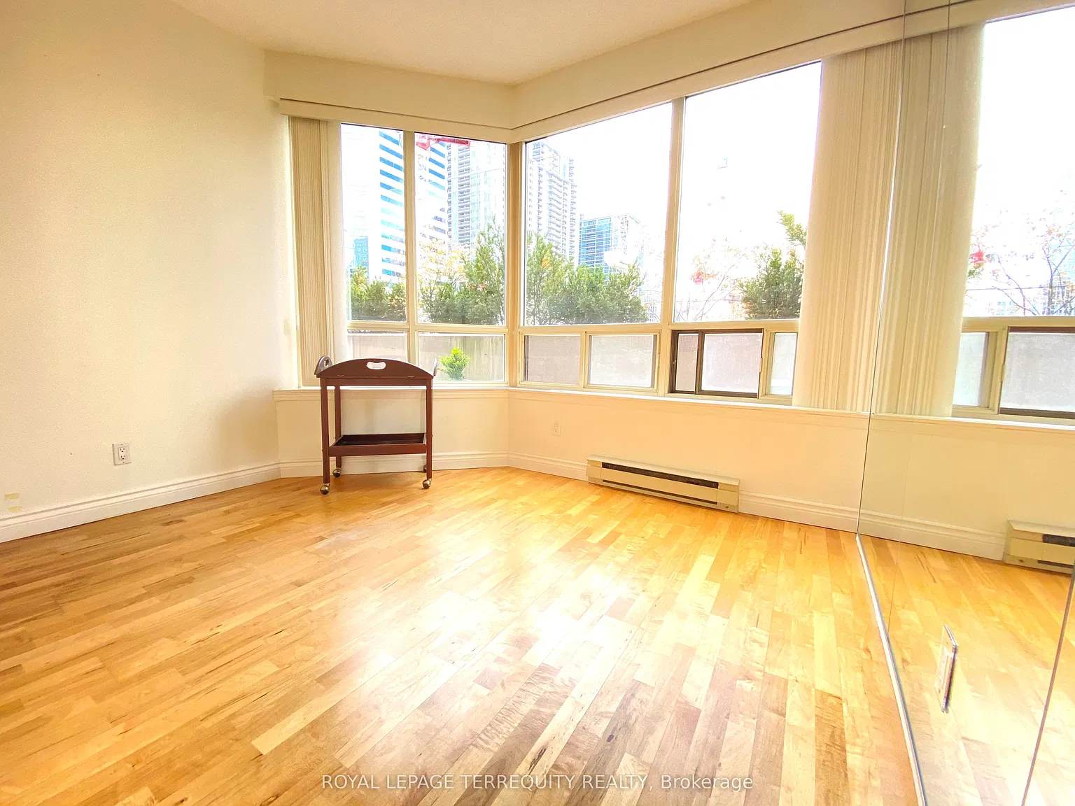 3 bed, $3,600 — Photo 3