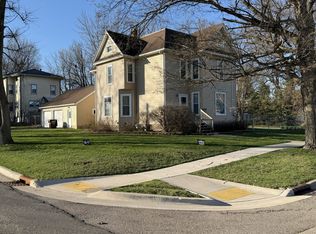 304 Avenue D, Rochelle, IL 61068
