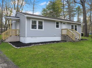 208 Doolan Rd, Dingmans Ferry, PA 18328