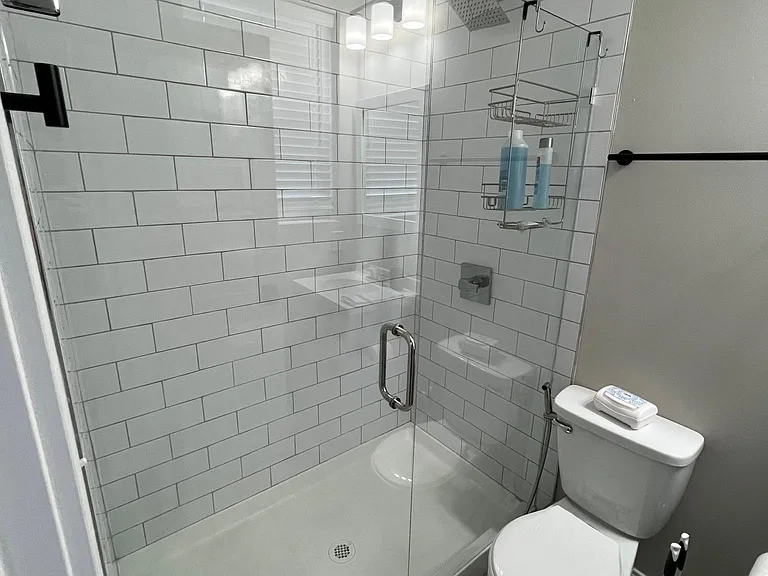 Bedroom 2 - Bathroom