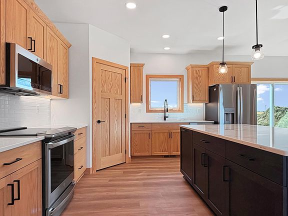 5th image of 1100 Slate St