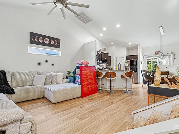 3rd image of 2595 S Riptide Ave