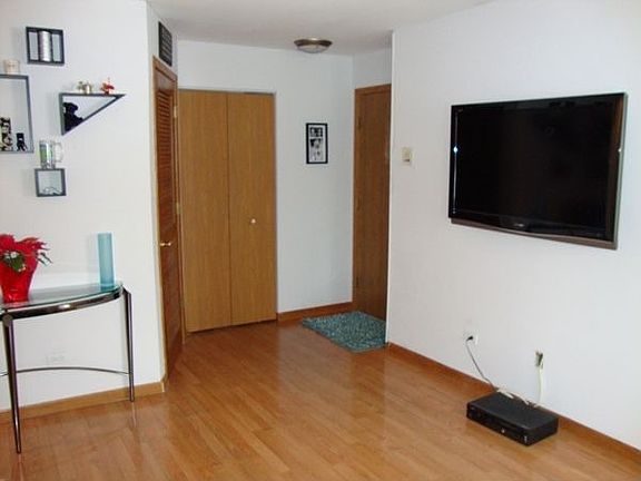 Living Room / Foyer