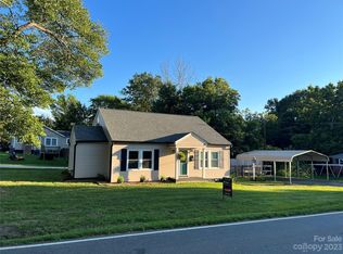 301 W Chestnut St, Stanley, NC 28164