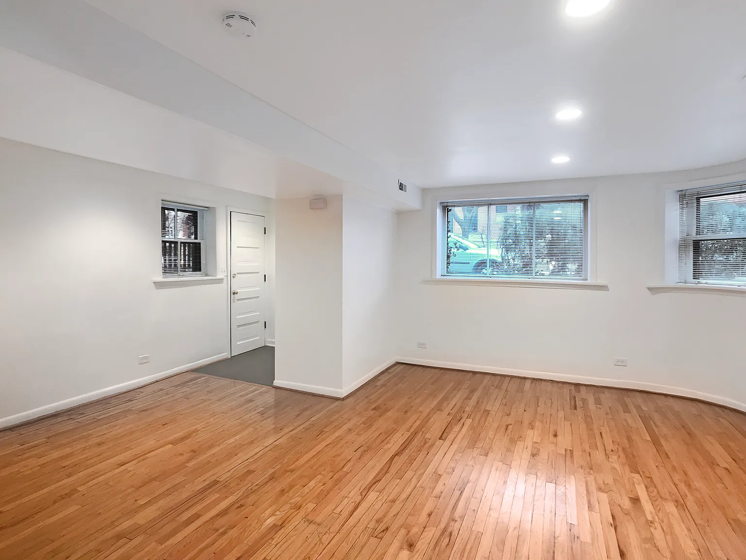 1 bed, 1000 sqft, $1,950 — Photo 4