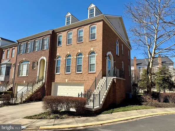 4184 Governor Yeardley Ln, Fairfax, VA 22030