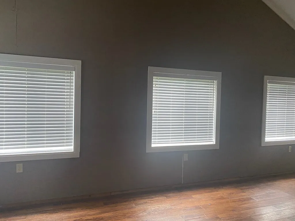 1 bed, 1089 sqft, $1,950 — Photo 2