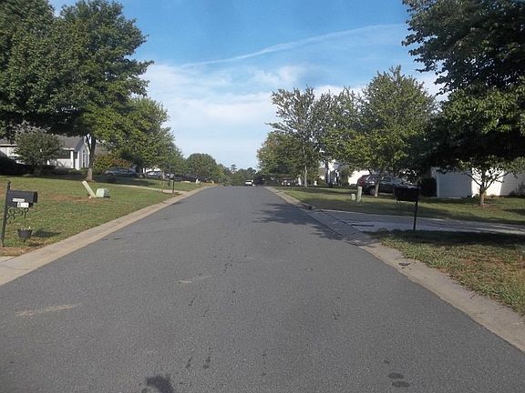 5th image of 815 Morning Glory Dr