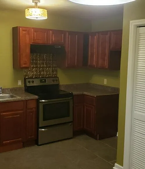 288 Meadows Dr — Photo 6