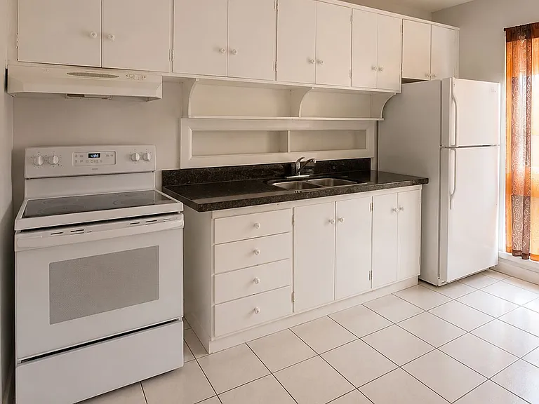 540 McCowan Rd #MAIN FLOOR — Photo 6