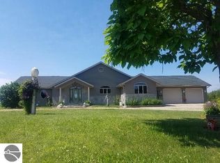 1958 E Oyster Rd, Rose City, MI 48654