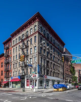 Rented by Jonis Realty | media 7