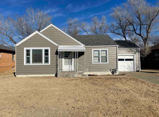 515 W 4th St, Russell, KS 67665