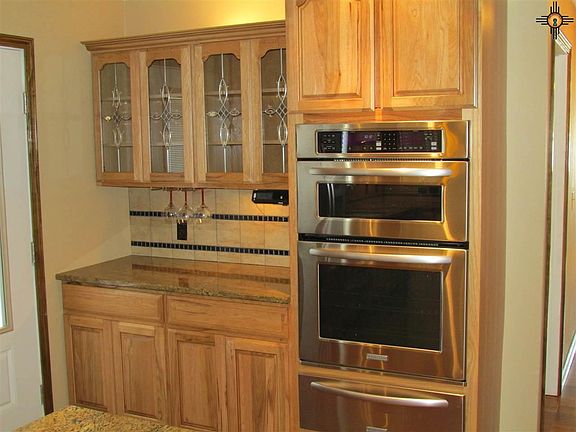 4th image of 829 Curry Road M