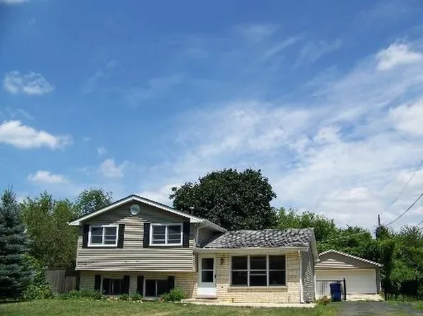 26W250 Case St, Naperville, IL 60563